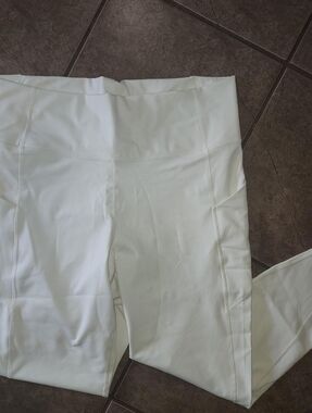 Fabletics Cream leggings Size 2X